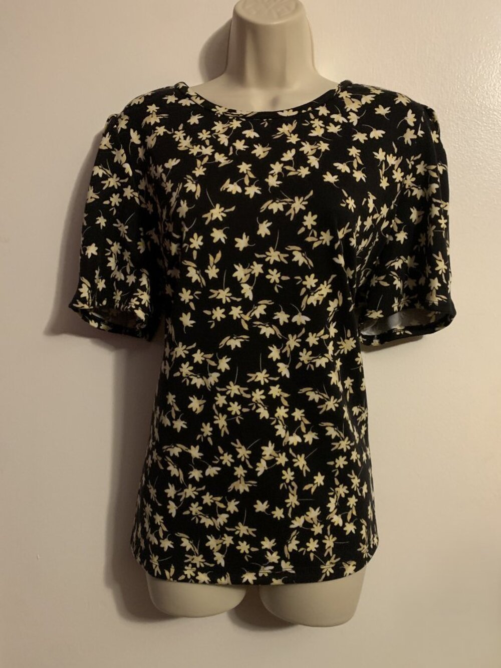 Liz Claiborne, Women's Summer Tunic/Blouse Short Sleeves, Zipped back, Size XL